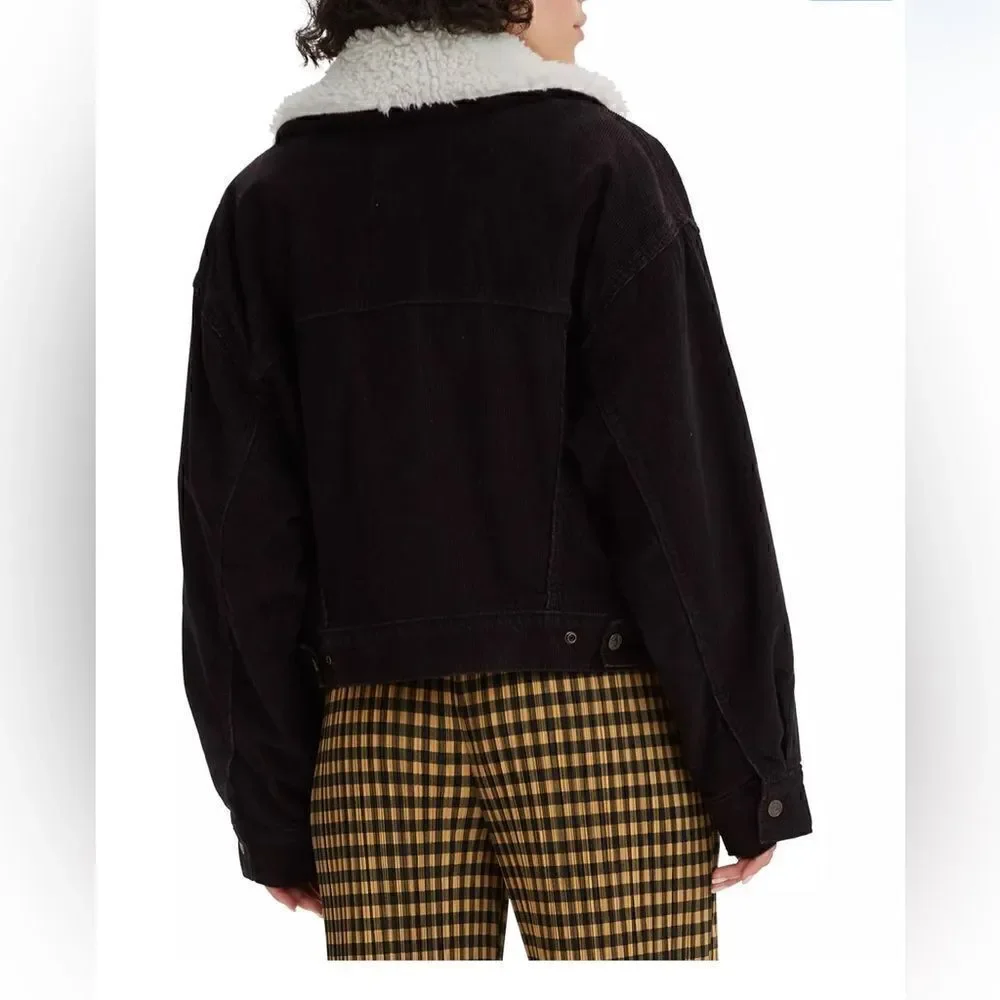 NWT Levi’s Women’s Sherpa Baby Baggy Trucker Black Jacket Size M
